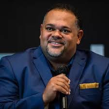 Ira Snell's Instagram, Twitter & Facebook