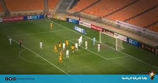 كرة مقوسة من الطرف الأيمن عن طريق محمد أوناجم أمسكها حارس مرمى فريق كايزر تشيفز. K1szc5vhufomom