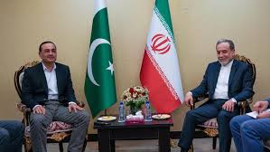 Iran's Foreign Minister Araghchi meets Pakistan Army chief Munir Iranian  Foreign Minister Abbas Araghchi (left) meets with Pakistan's Army Chief  Field Marshal Asim Munir (right) in Islamabad, Pakistan, on April 25, 2026.