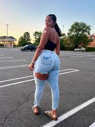 Kendall Freeman - Free pics, galleries & more at Babepedia