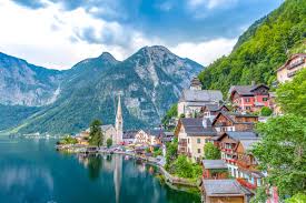 Salzburg is a city in austria, near the border with germany's bavaria state, with a population of 157,000 (2020). 16 Amazing Day Trips From Salzburg And How To Get There