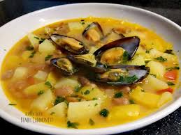 14 patata sbucciata 12 carota 3 foglie di spinaci 1 pezzetto di cipolla e di sedano 2 foglie di lattuga. Zuppa Di Cozze Fagioli E Patate