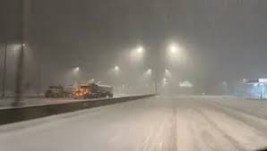 SNOW DAY UPDATES: Heavy snow falls on Charlotte area
