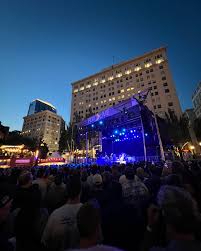 PDX-LIVE Summer Concert Series Returns To Pioneer Courthouse Square in  August 2025 | BREWPUBLIC.com