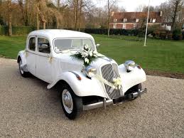 Belle voiture pour votre mariage. Citroen Traction 11 B Photo 1 Voiture Mariage Voiture Mariee Decoration Voiture