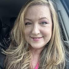 Sharon Seiber's Instagram, Twitter & Facebook