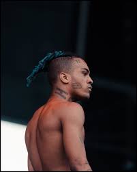 Some of us work at our computers for many hours during the day and night, but there's no reason you can't bring a little fun and charm to your desk by personalizing your computer's wallpaper. Pin On Jah