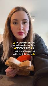 Why Does Wood Food Holder Make Food Spoil