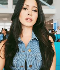 El besote que confirma que Jencarlos Canela y la Miss Puerto Rico Danna  Hernández son más que amigos