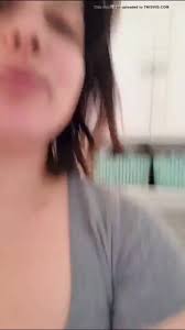 Girl poop wc - ThisVid.com