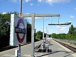 Brent cross bus station is just along the road, and the famous shopping centre itself is within easy reach. Brent Cross Metrostation Wikipedia