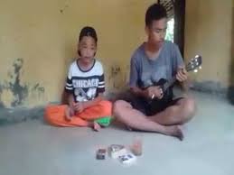 Lirik lagu nona ku tau nona banyak pria yang naksir kamu; Mojang Geulis Budak Kampung Bau Lisung Zidan Barbby Kecil Kang Bahrum Youtube