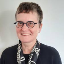 Danielle Fuller's Instagram, Twitter & Facebook