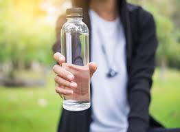 Mar 30, 2020 · well, the typical size bottle you find in the large cases of bottled water is 16.9 fluid ounces. 16 Ways You Re Drinking Water Wrong Eat This Not That