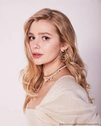 The Blood Lady" The Favorite (TV Episode 2018)