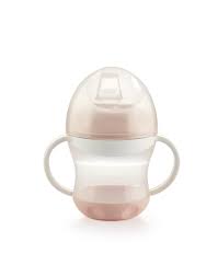 Wsyp do kubka świeże owoce, nalej wody i potrząśnij. Kubek Niekapek Thermobaby Rozowy