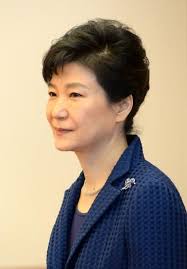 대법원에 나가 있는 취재기자 연결합니다. ìš´ëª…ì˜ í•œì£¼ ë§žì€ ë°•ê·¼í˜œ ëŒ€í†µë ¹ ë§‰íŒë'¤ì§'ê¸° ê°€ëŠ¥í• ê¹Œ ì•„ì£¼ê²½ì œ
