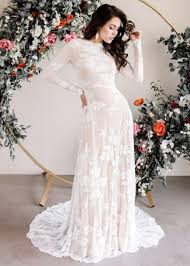 5 Dreamy Boho Dress Ideas For Your Wedding ~ bohemian wedding dress, hippie wedding dress, beach wedding dress, vintage wedding dress, organic wedding dress, boho wedding i love the low back, the most gorgeous gown!! 5 dreamy boho dress ideas for your wedding