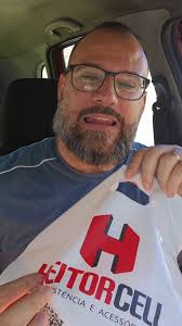 Valorize sempre os bons profissionais. Divulgue seus amigos e seja um  estimulador de conquistas., Depois de alguns meses sofrendo com meu  celular, Heitor trouxe uma solução rápida e, principalmente, ...