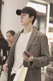 Female outfit of sehun airport outfit | this look is perfect for wearing at the airport like sehun did. Fashion Airport Sehun Exo Home Facebook