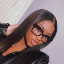 Felicia Richey's Instagram, Twitter & Facebook