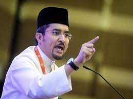 Umno youth chief datuk dr asyraf wajdi dusuki said they want party members to reject hypocrites who have forgotten the party's. Umno Sebelum Ini Terikat Dengan Kapitalis Demokrasi