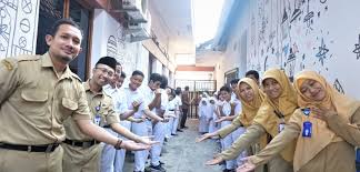 Publikasi inklusi saat ini juga didukung oleh jaringan perguruan tinggi inklusif yang tergabung dalam kopertina (konsorsium perguruan tinggi inklusif indonesia). Sekolah Inklusi Lazuardi Kamila Gis