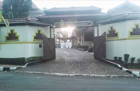 Terbaru harga tiket masuk scientia square park per januari 2021 / berbicara tentang obyek wisata di jawa timur memang tiada habisnya mulai dari wisata alam harga tiket masuk jatim park 1 terbaru. Penginapan Murah Di Selabintana Sukabumi Harga Mulai Rp100 Ribuan Penginapan Net 2021