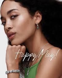 Justina Silva's Instagram, Twitter & Facebook