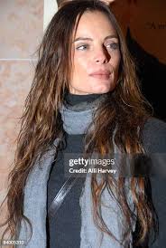 1 958 photos et images haute résolution de Anwar Gabrielle