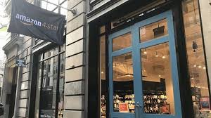 Amazon 4 Star Store Amazon Has Just Opened A New 4 Star Store In Manhattan A Space That Only Sells Goods That Ha New York Soho Shop Front Design Pop Up Shops