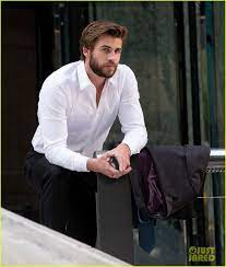 Who knew there was a connection between liam hemsworth and the flaming lips? Liam Hemsworth Priyanka Chopra Film Liam Hemsworth Chris Hemsworth Shirtless Hemsworth