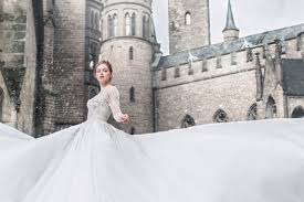 Vesti il tuo principessa preferita! Buona Notizia Ora Possiamo Scegliere Un Abito Da Sposa Da Principessa Disney Moda D It Repubblica