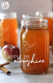 Apple Pie Moonshine Recipe Easy And Flavorful Recipe Moonshine Applepie Apple Cocktail Moonshine Recipes Apple Pie Moonshine Apple Pie Moonshine Recipe