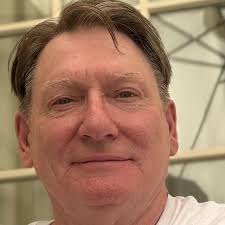 Kristi Noem confronts enemy combatants in the Portland war zone today.