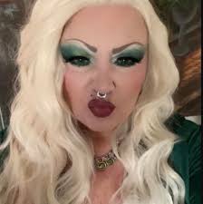 Chelsey Smith Cosmetics added a...