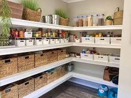 Ja Sie Konnen Eine Hubsche Speisekammer Haben Meins Ist Eine Offene Speisekammer Im Butler Butler Eine Kitchen Pantry Design Open Pantry Pantry Redo