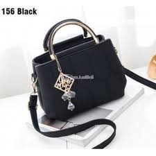 Anda bisa menggunakan tas bottega ini dengan dua variasi model, yaitu hingga saat ini tasnya masih digemari para wanita dari seluruh dunia. Tas Wanita Murah Handbag Import Tcdi156 Bahan Kulit Pu Berkualitas Kondisi Baru Di Batam Tribunjualbeli Com