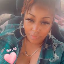 Uhh I hate doing this but I have a cousin who was a patient of Dr.Bentley's  for over 10 years and he wants to remain anonymous as well as do I, but