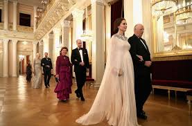 Die ehefrau von prinz william könnte schwanger sein. Britische Royals Schone Schwangere Kate Panorama Stuttgarter Zeitung