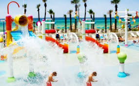 Aqualand Panama City Beach Hotel Water Park Of Hir Panama City Beach Hotels Holiday Inn Family Resorts