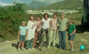 Parque verano azul is a large leisure area at the western end of nerja. 20 Cosas Que Nos Ha Ensenado Verano Azul El Mundo