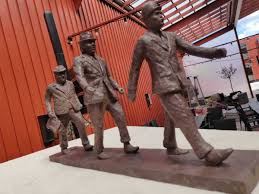 Смотрите видео olsenbande в высоком качестве. Filmmuseum Mit Olsenbande Statue Urlaub In Daenemark Net