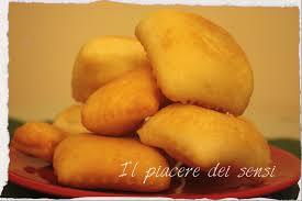 Se friggi la pasta, usa il grasso o lo strutto, otterrai degli alimenti più croccanti e meno unti. Gnocco Fritto Senza Strutto