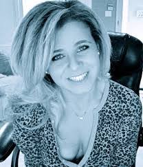 Enid Bush's Instagram, Twitter & Facebook