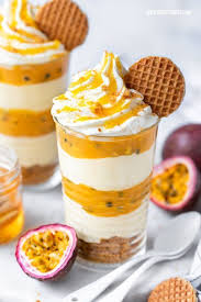 Dessert Publicitaire Fruit De La Passion Avec Creme Au Babeurre Miel Sauce Aux Fruits De La Passion Buttermilch Buttermilch Dessert Dessert Rezepte Einfach