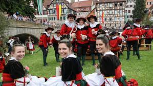 Denn schon seit dem 14. Kuchen Und Brunnenfest 2019 18 500 Besucher Das War Das Pfingstfest 2019 In Schwabisch Hall Sudwest Presse Online