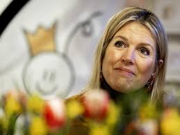 Theo Maassen haalt vrouw met 'irritante lach' uit zaal