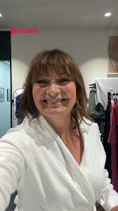 And just like that, Lorraine is ready for Buckingham Palace! Good luck to  our amazing Change+Check Choir, performing in front of the King and Queen  tonight! 💖