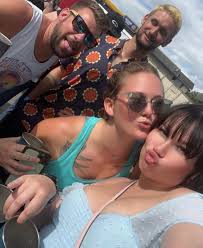 Oakley Jackson (@oakleyjackson) • Instagram photos and videos